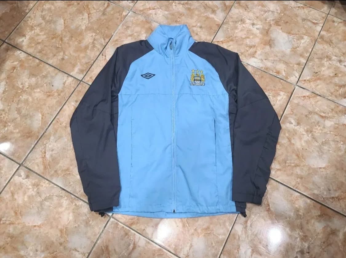 엄브로 맨시티 바람막이 상품이미지1