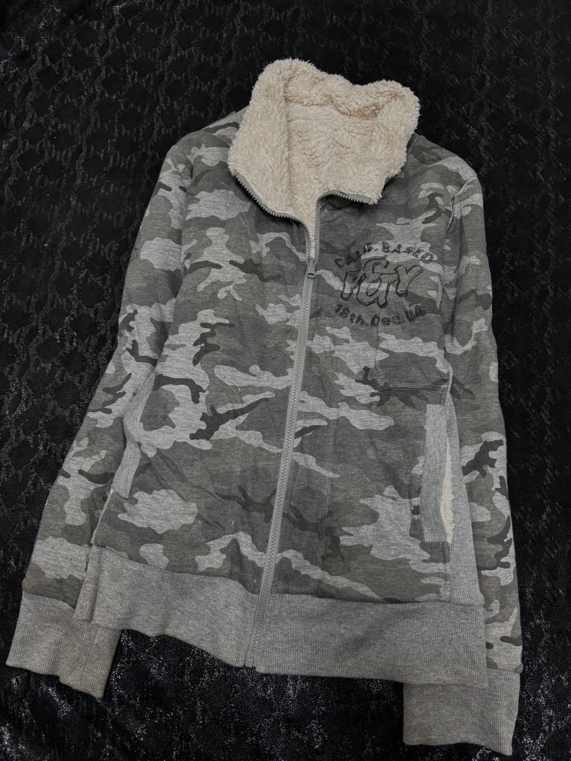 “Vintage” Grey Camo& Fleece reversible Z 상품이미지4
