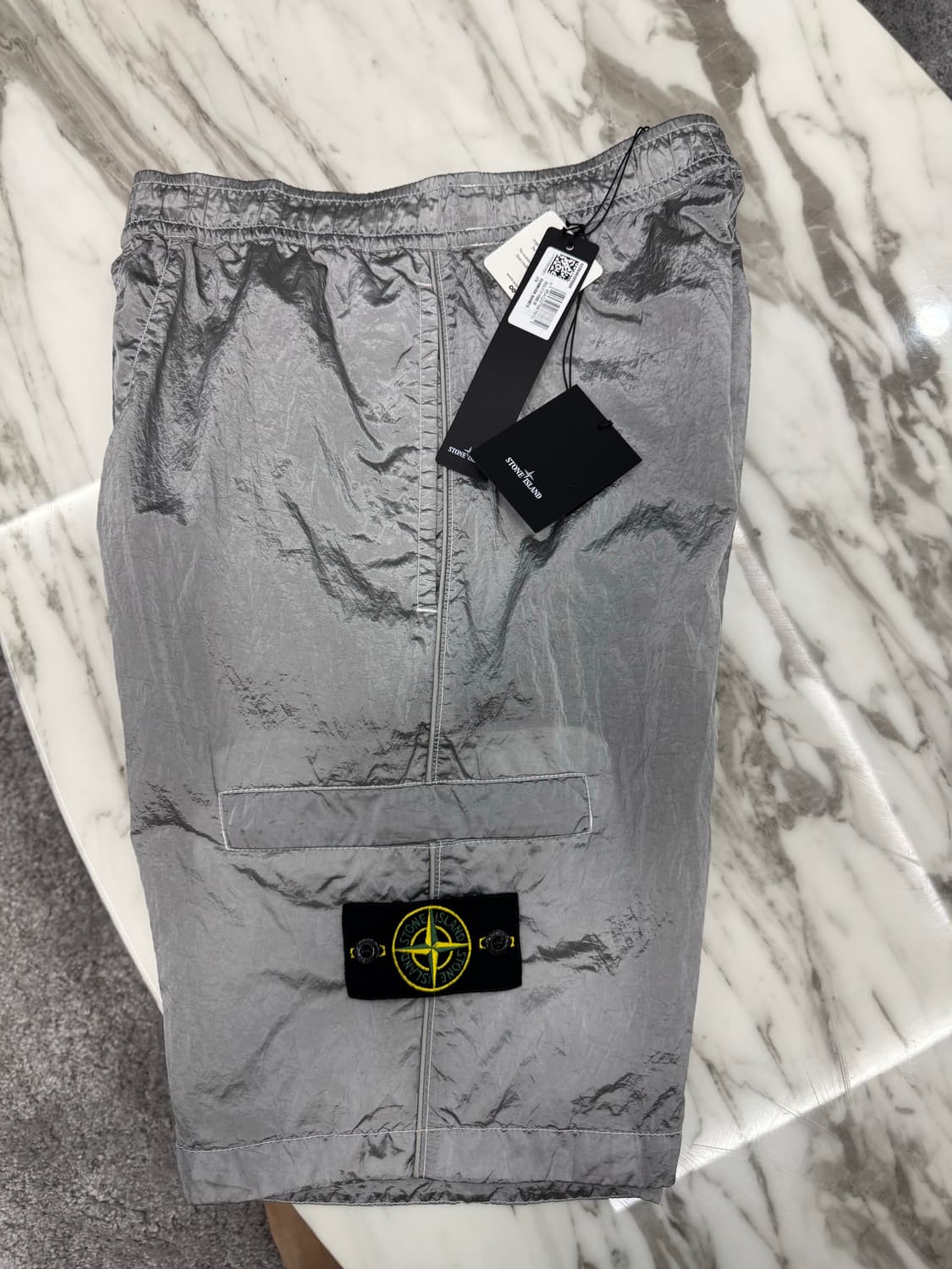 스톤아일랜드 나일론 메탈 버뮤다 팬츠 상품이미지2