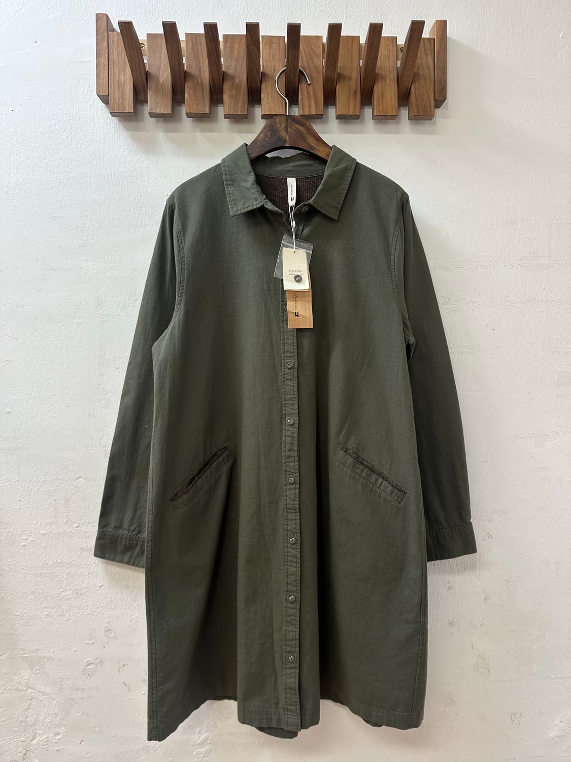 택있는새상품 일본빈티지 카키 포켓 디테일 싸개 버튼 셔츠 야상 자켓 상품이미지1