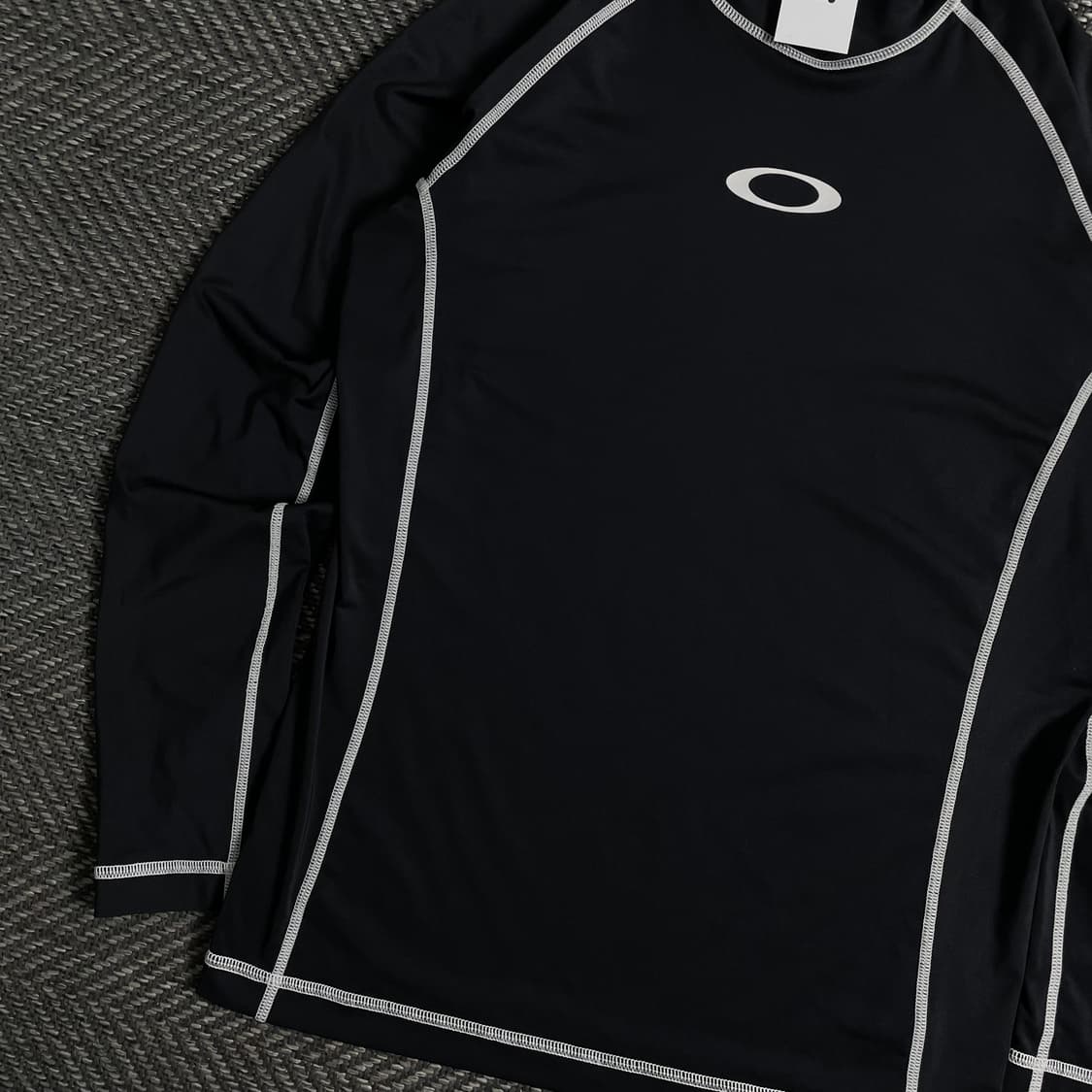 오클리 아이콘 센터로고 스티치 트레이닝 탑o 3490 상품이미지3