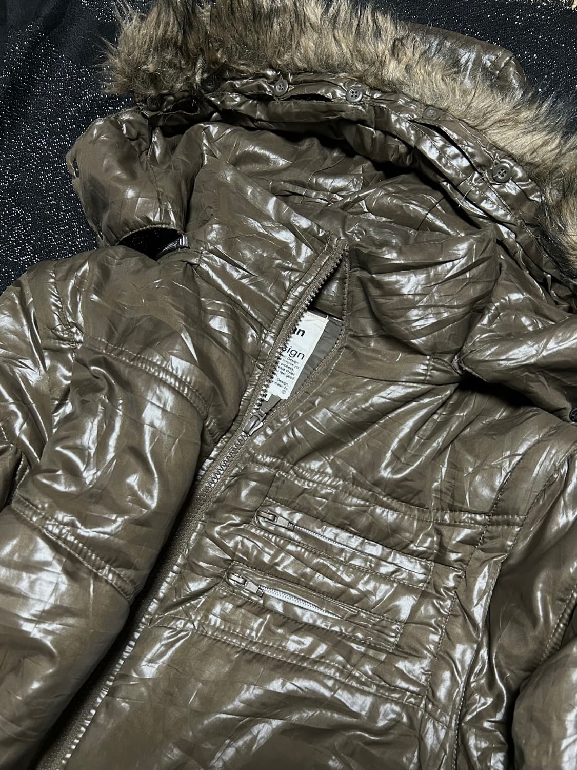 2000s semantic design 락시크 카키 퍼 패딩 상품이미지2