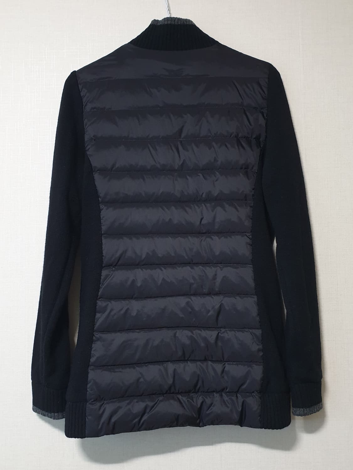 휠라 블랙 니트 집업 가디건 90사이즈 상품이미지2