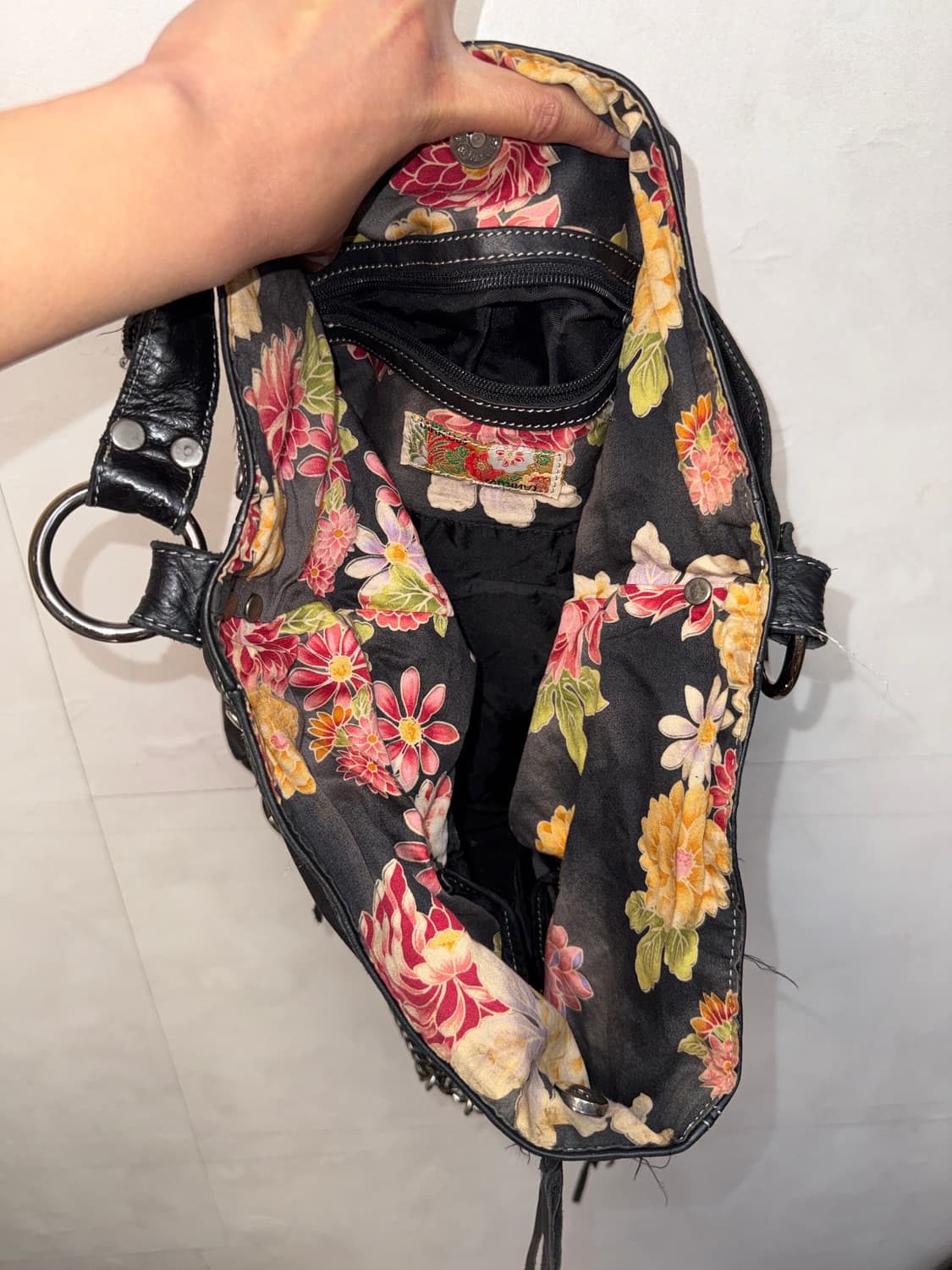 TANKUS black pig skin chain zipper 숄더백 상품이미지5