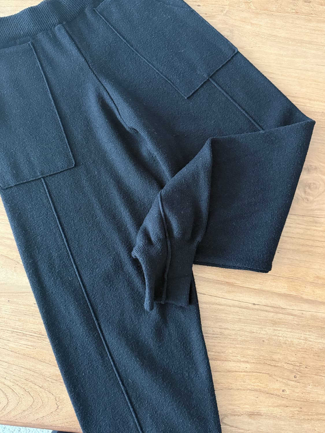 플리츠미 블랙 포켓 니트 조거팬츠 상품이미지2