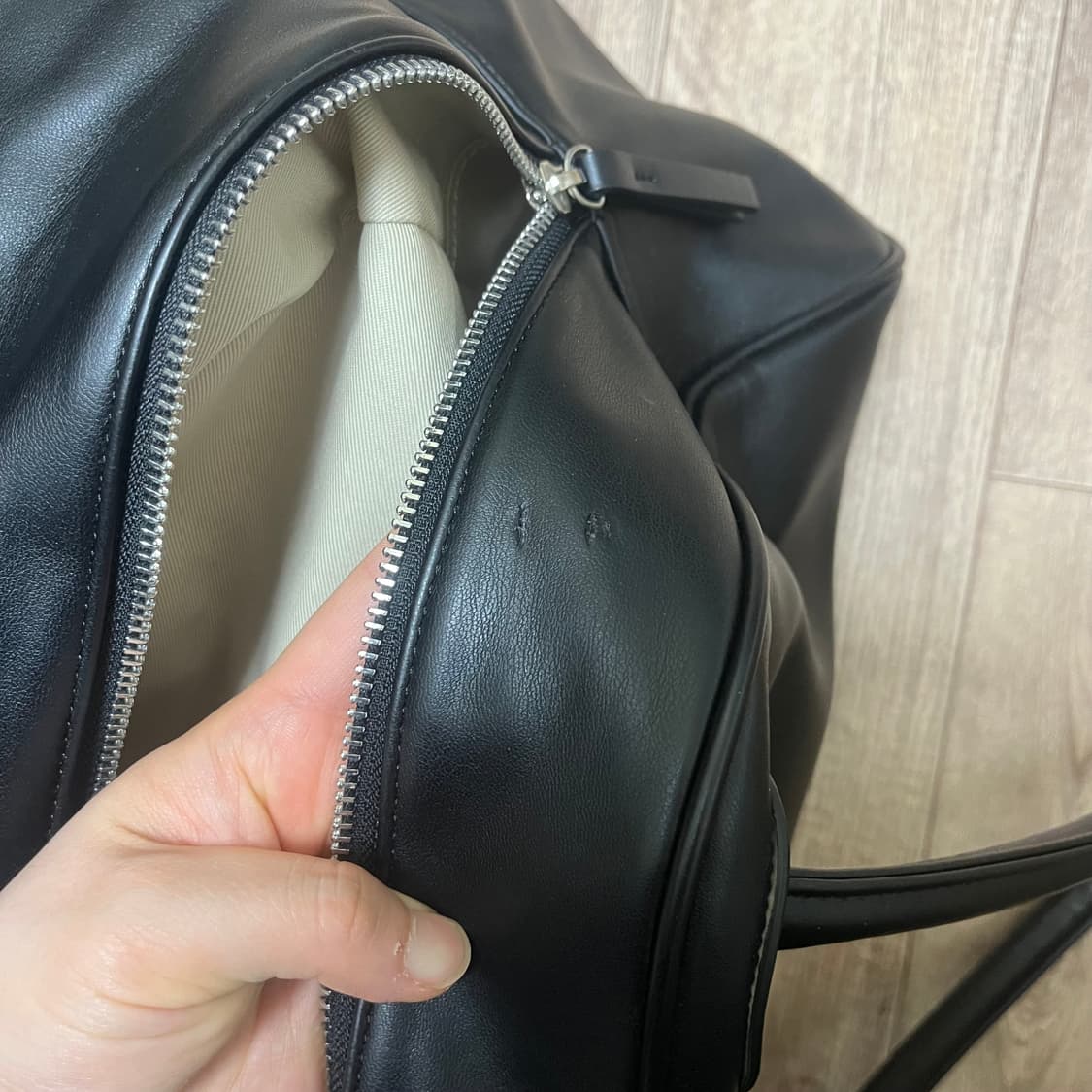 크리스틴프로젝트 투지퍼백 블랙 상품이미지4