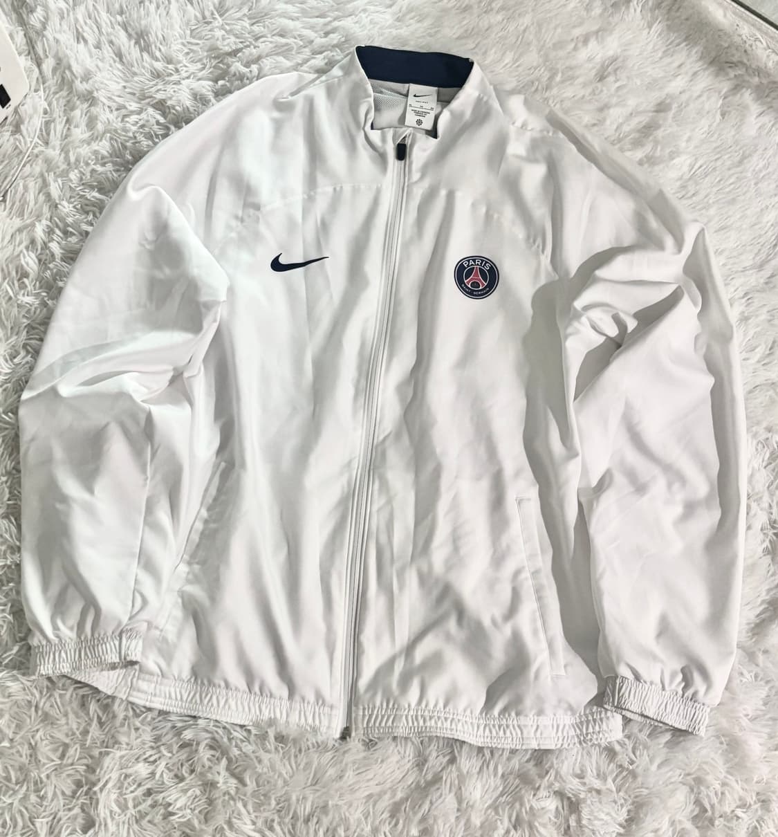 🐰나이키 파리생제르망 유일매물 바람막이 점퍼 저렴🖤 상품이미지2