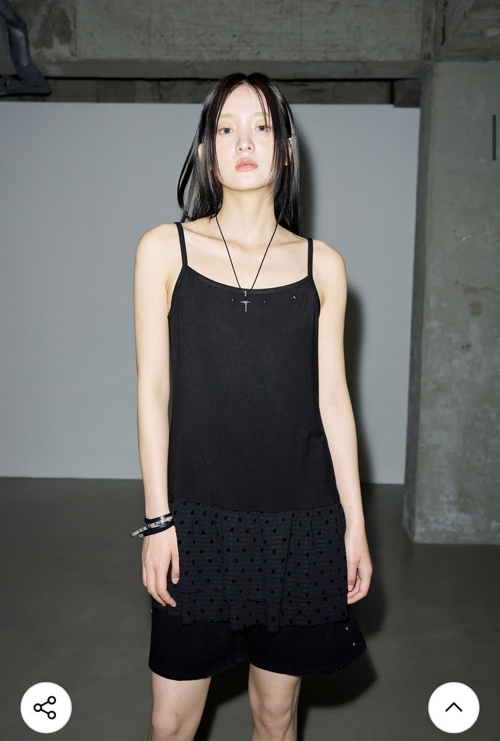 헬레네파리스 레더 볼드 크로스 네크리스 목걸이 상품이미지4