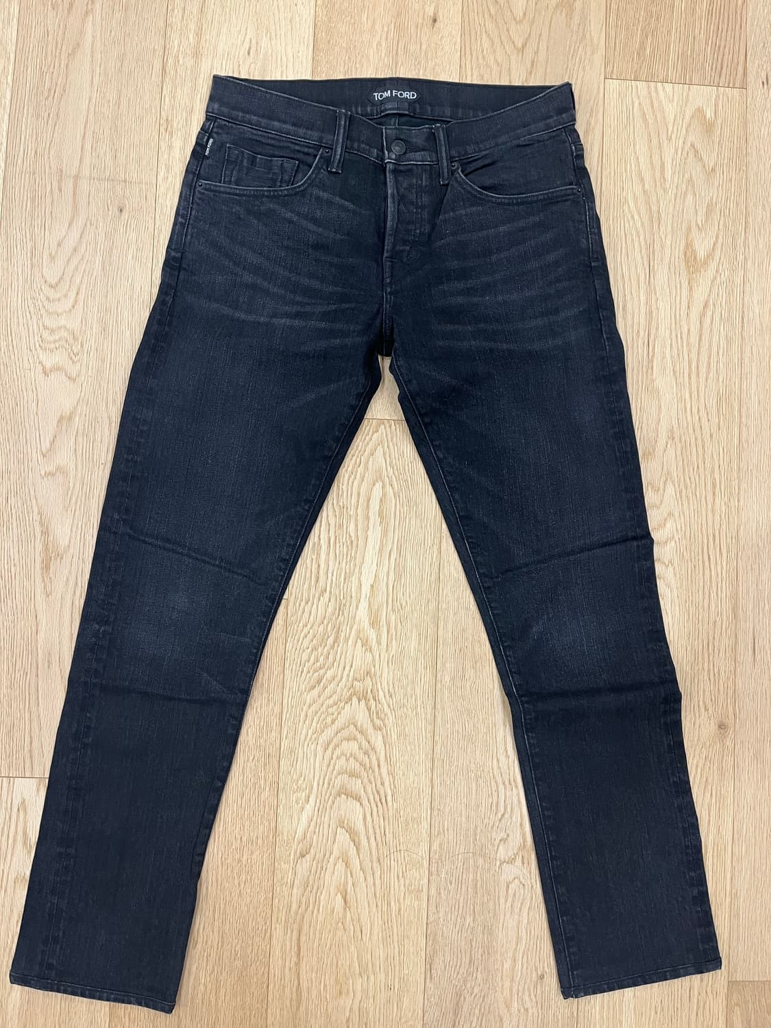 TOM FORD SELVEDGE WASHED BLACK JEAN 상품이미지1