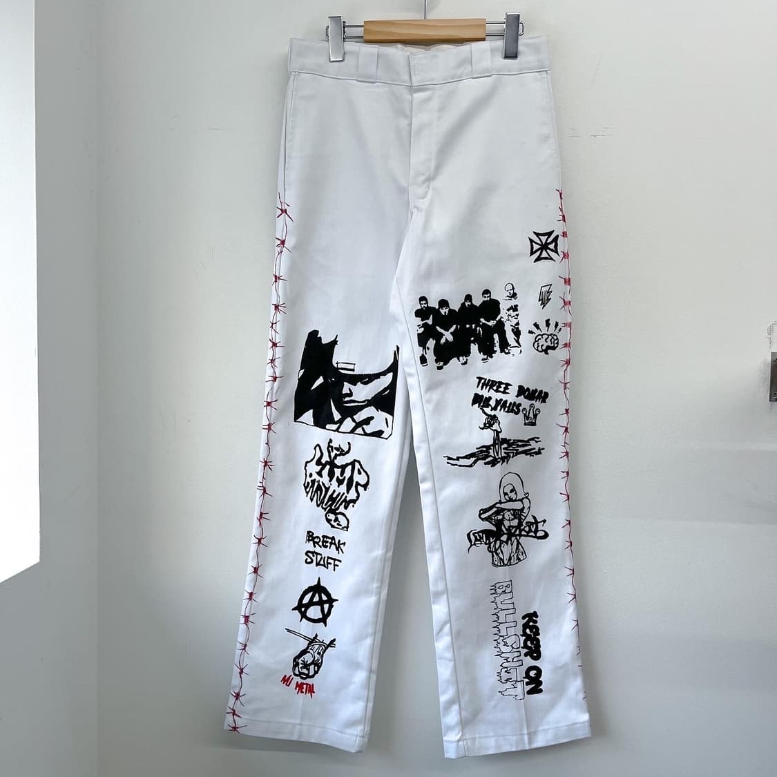 디키즈 874 아트 워크 화이트 치노 팬츠 상품이미지5