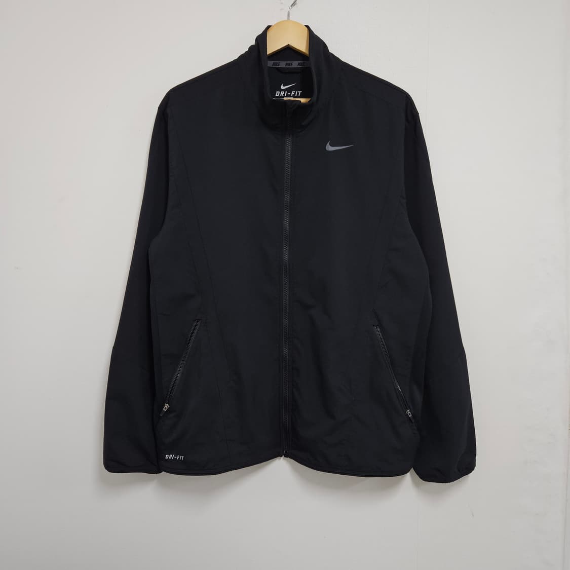 XL 나이키 드라이핏 올블랙 스판 바람막이 상품이미지2