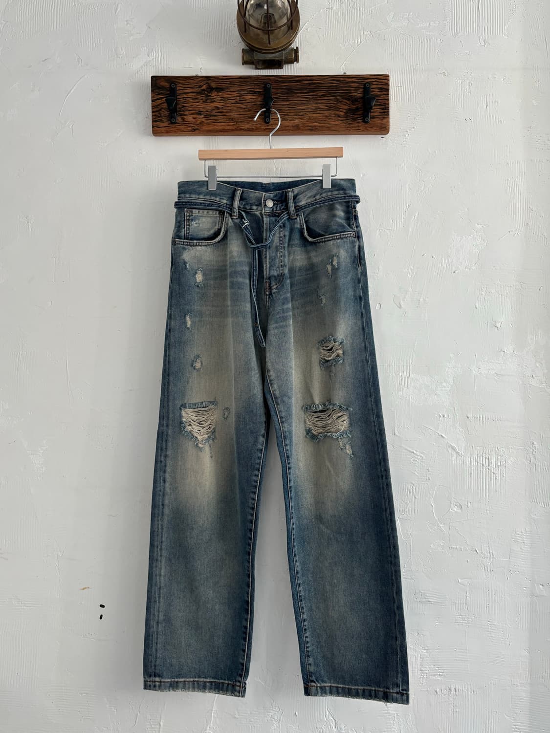 Acne Studio 아크네스튜디오 디스트레스드 데님 팬츠  상품이미지4