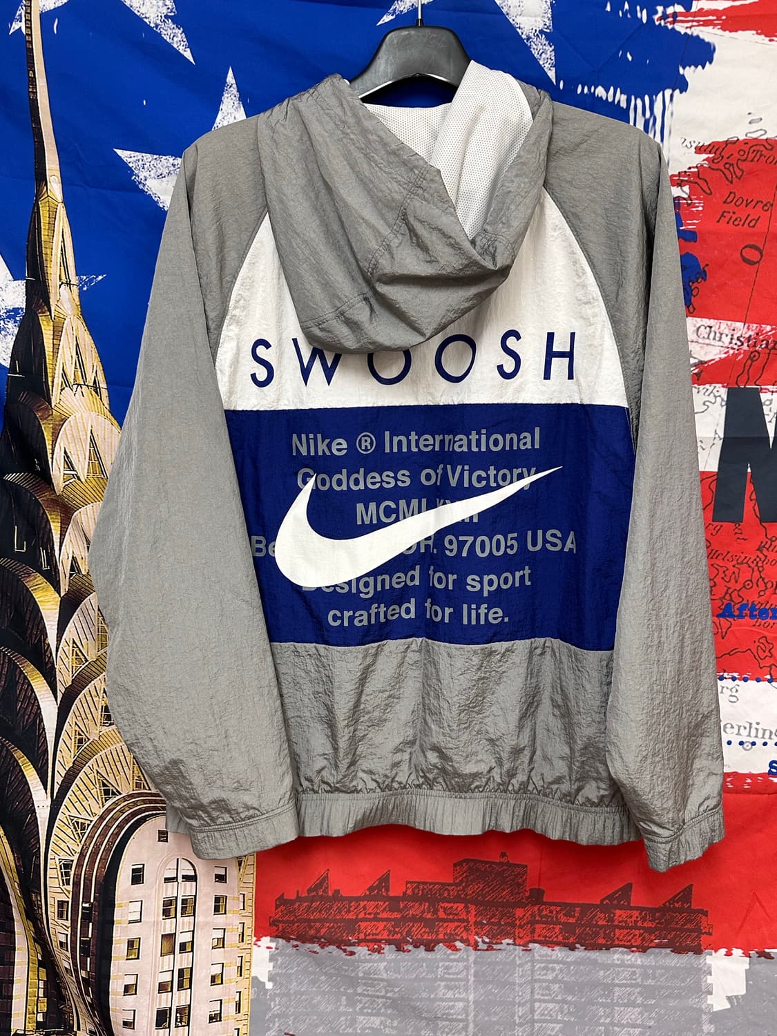 s급 나이키 스우시 실버 나일론 오버핏바람막이L100 상품이미지5