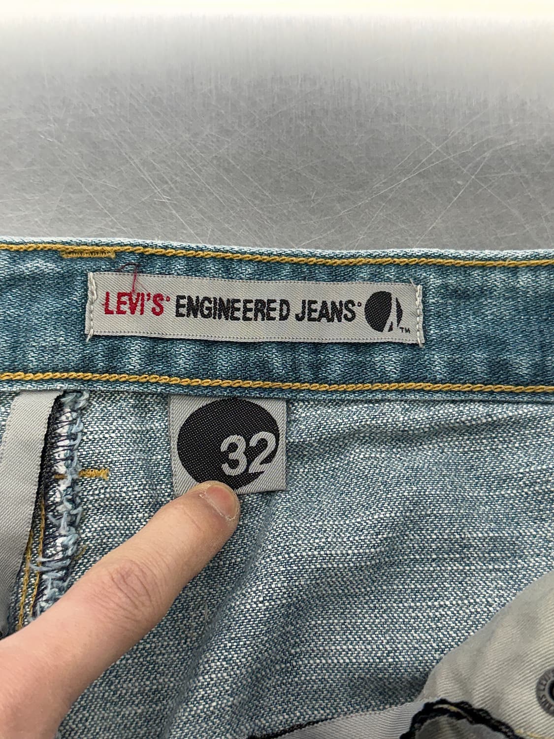 리바이스 엔지니어드 레그 트위스트 블루 데님 팬츠 상품이미지7