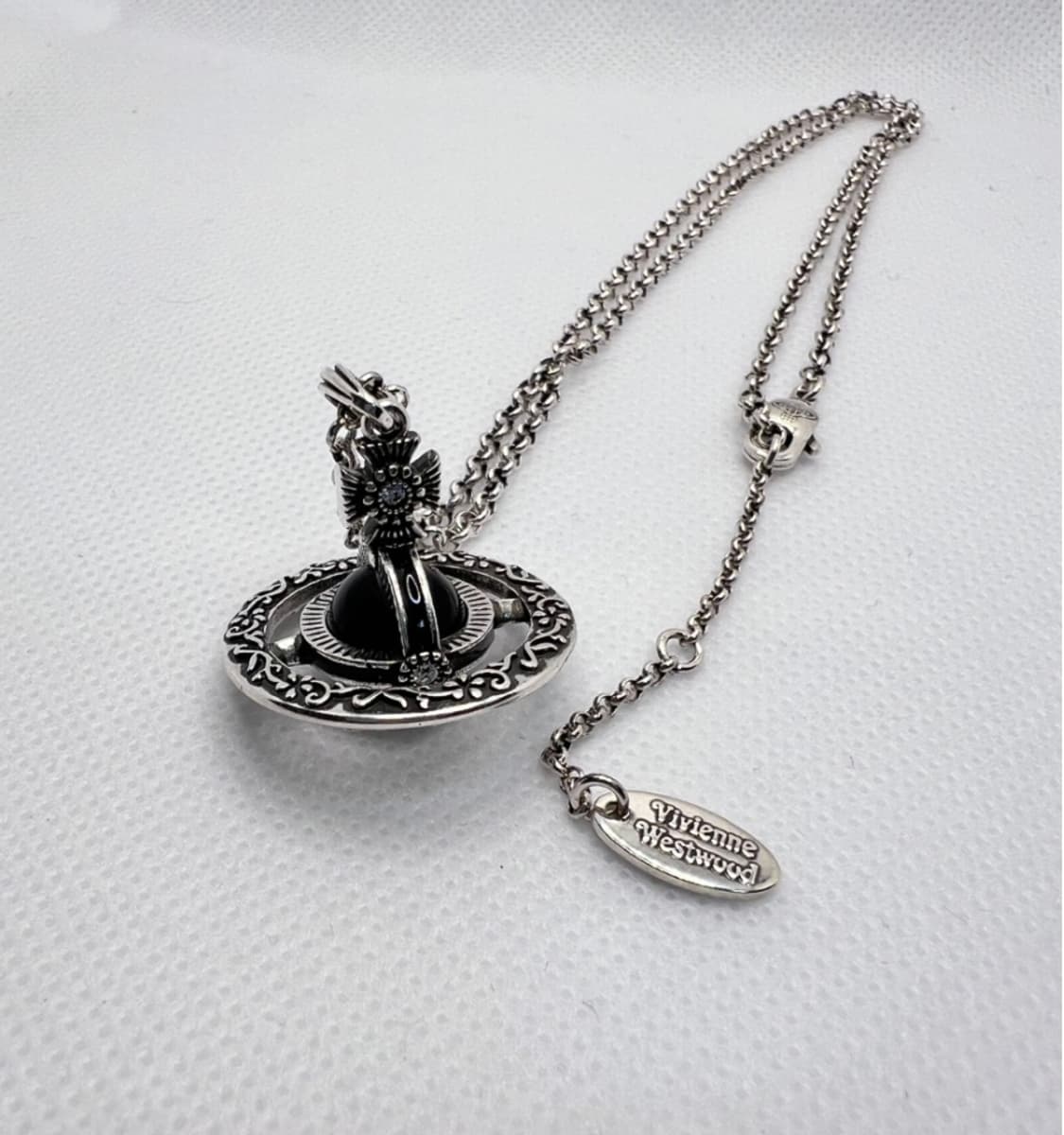 비비안웨스트우드 황동 블랙 원석 orb 팬던트 목걸이 상품이미지2