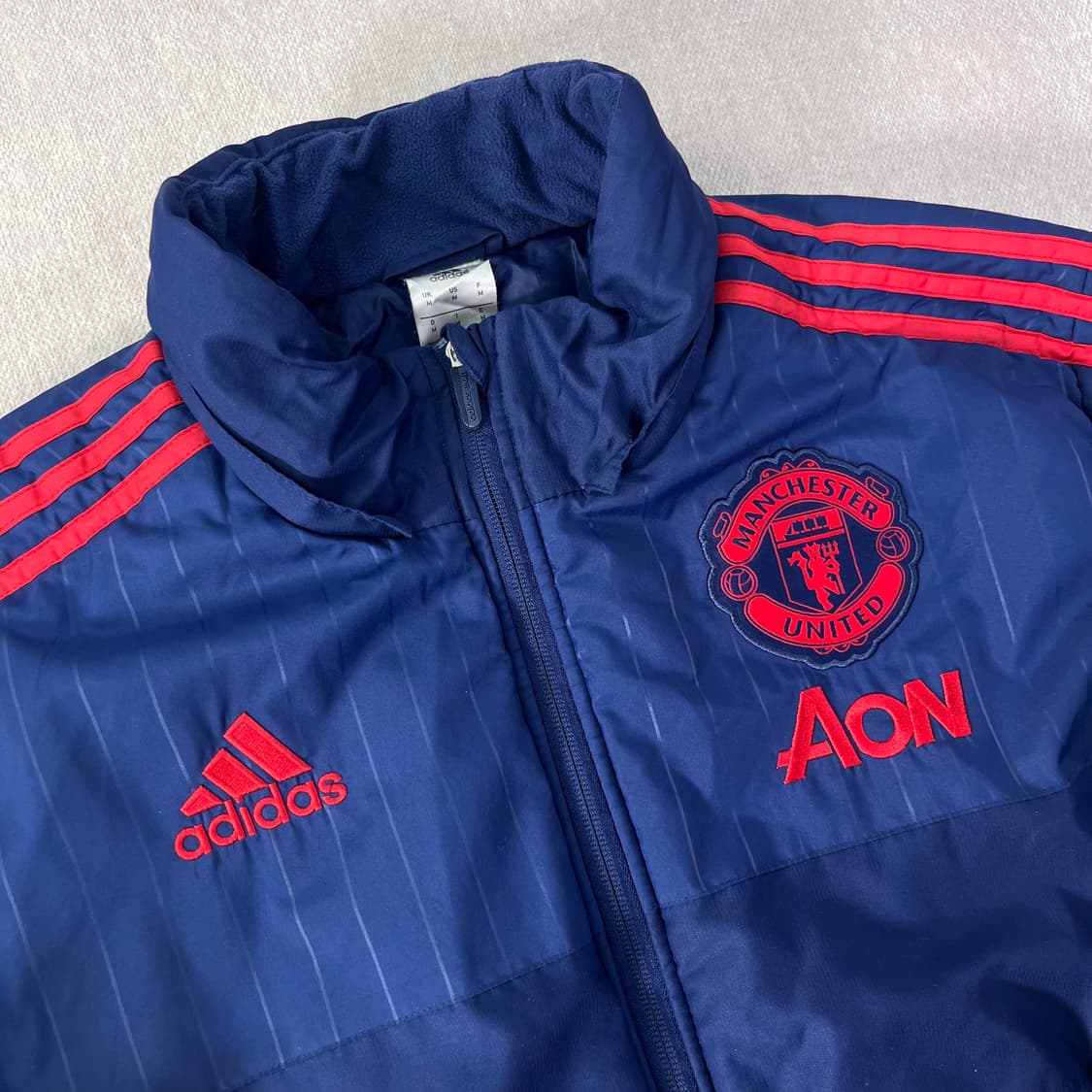 100 아디다스 맨유 푸퍼 패딩 상품이미지2