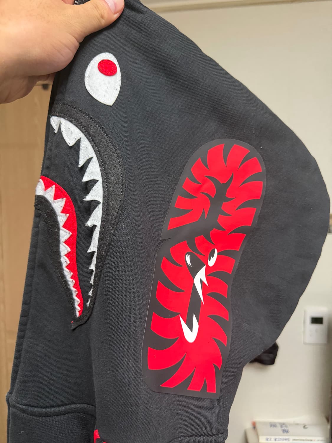 아디다스 x 베이프 샤크후드집업 상품이미지3