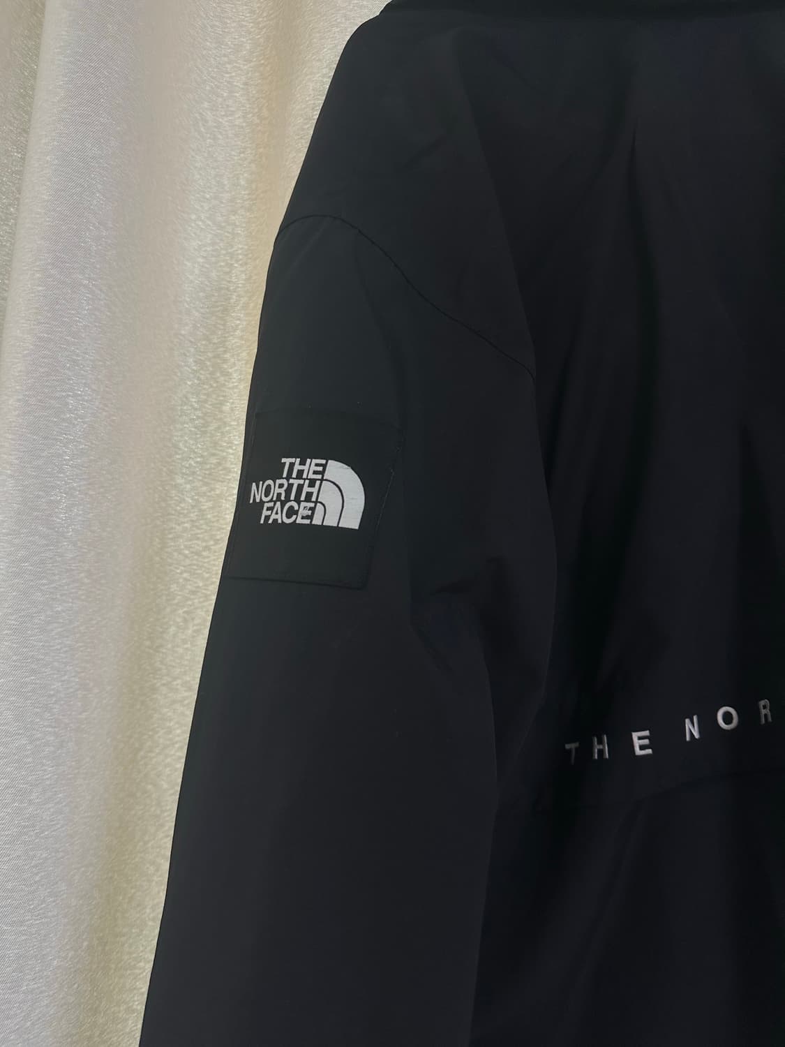 노스페이스 바람막이 화이트라벨 올라메 상품이미지3