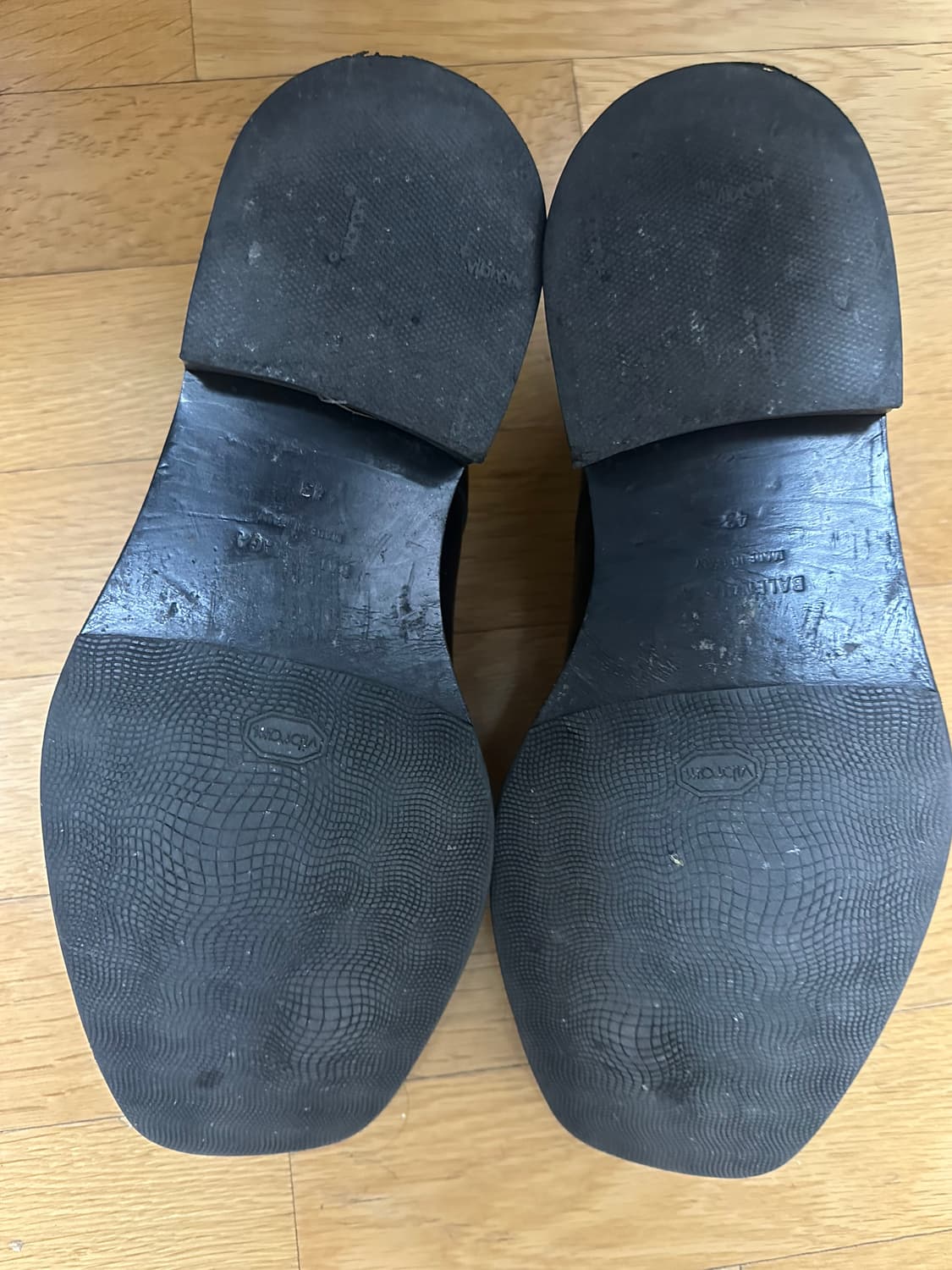 [43사이즈/3회착] 발렌시아가 BB 림더비 상품이미지2