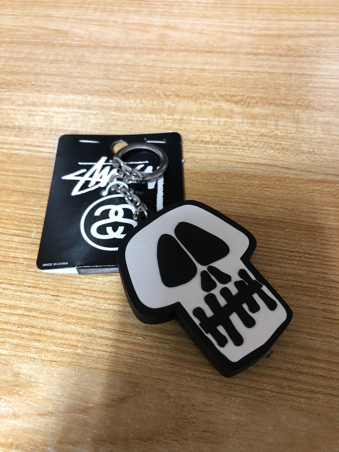 스투시 스컬 라이트 키체인 키링 상품이미지3