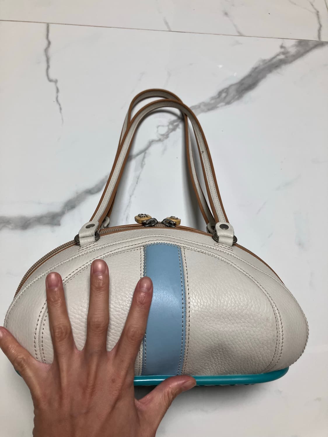 희귀 스페인 브랜드 Alaluna  시그니쳐 스트라이프 보울러 숄더백 상품이미지5