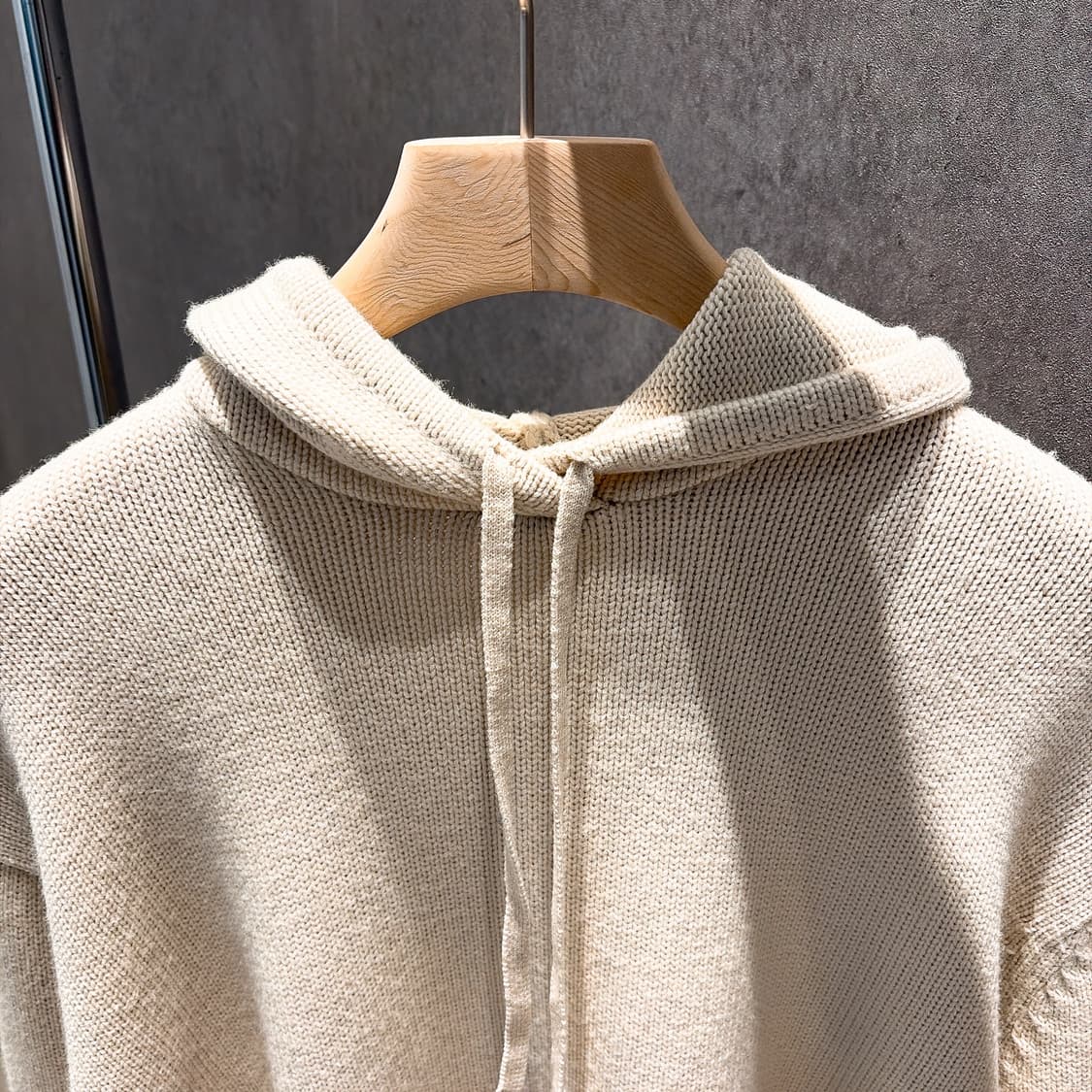 (정품/새상품) 토템 여성 라이트샌드 시그니처 후드 니트 상품이미지2