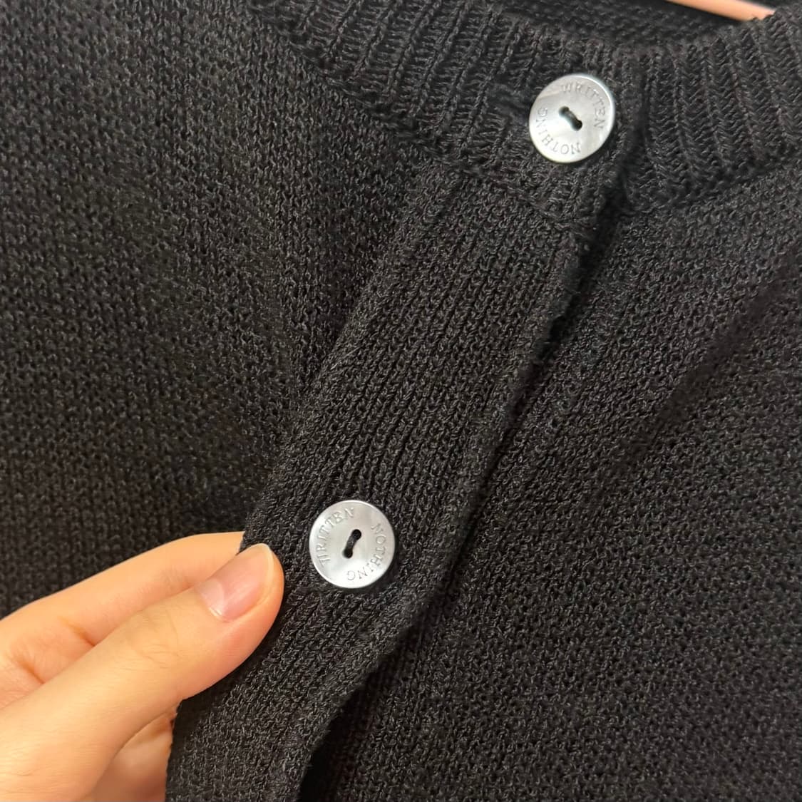 낫띵리튼 로고 버튼 가디건 상품이미지3