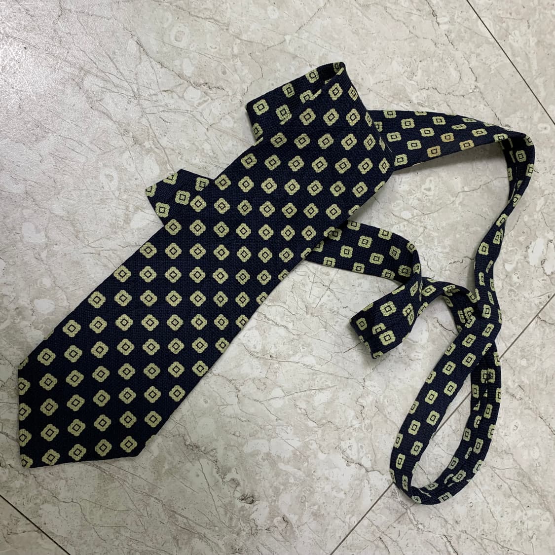 생로랑 빈티지 패턴 넥타이 다크 네이비 입생로랑 상품이미지6