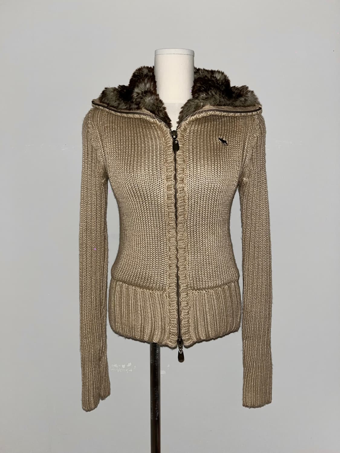  Abercrombie beige Knit 상품이미지1