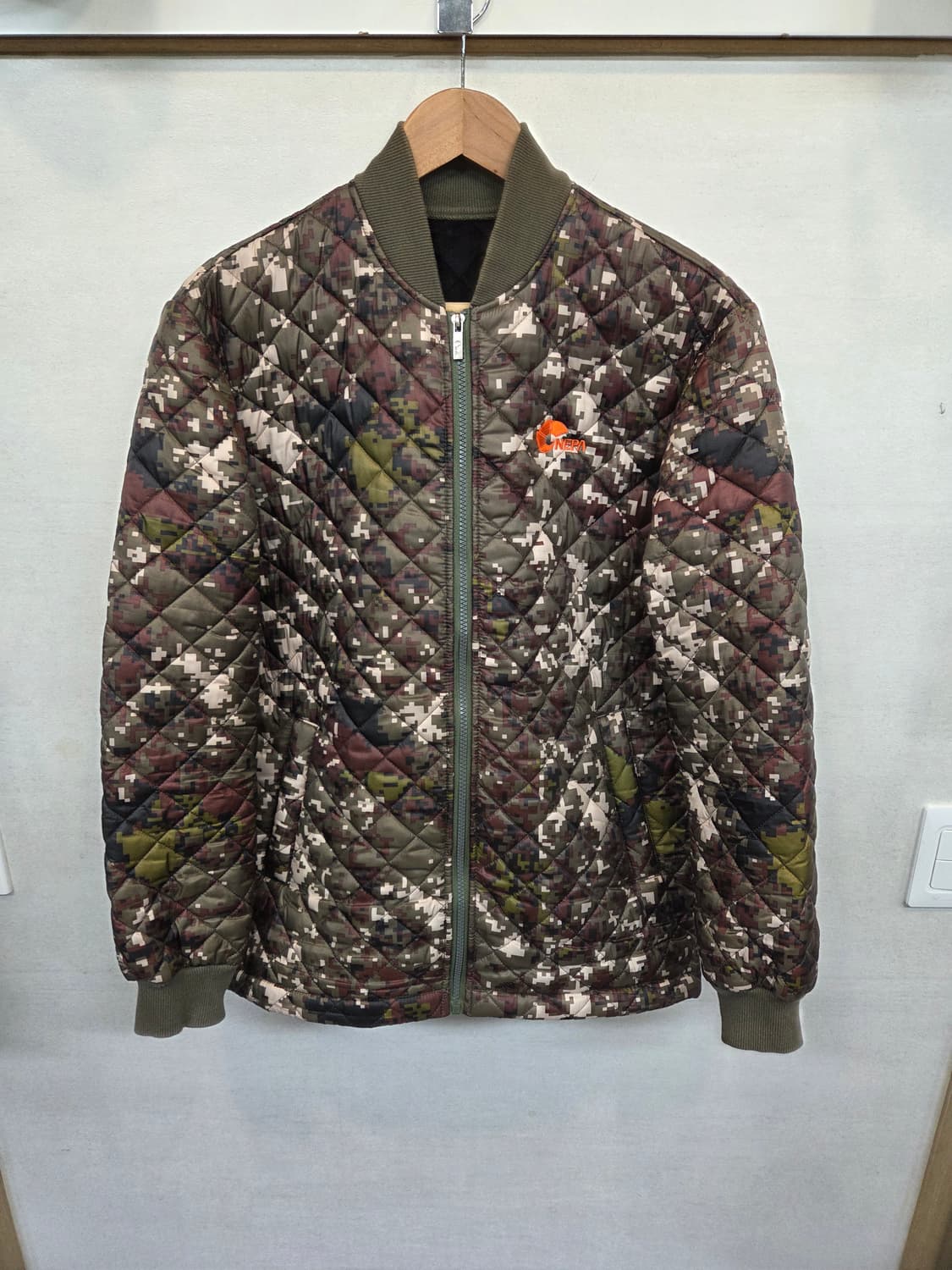 네파 디지털 카모 퀄팅 깔깔이 자켓 95 상품이미지1