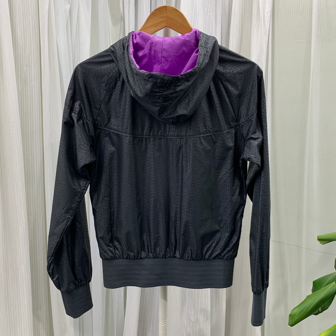 나이키 NIKE 리버시블 양면 펀칭 후드 바람막이 1599 상품이미지3