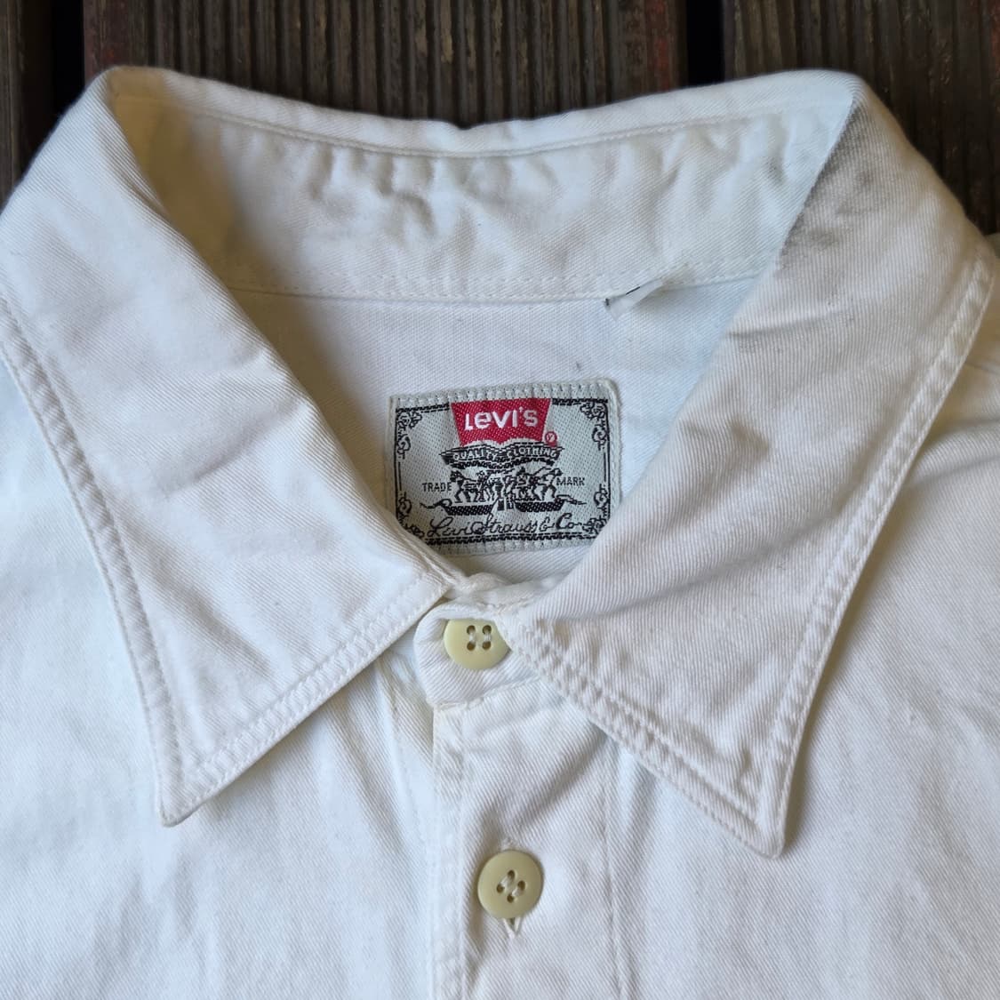 Levis 화이트 셔츠 상품이미지3