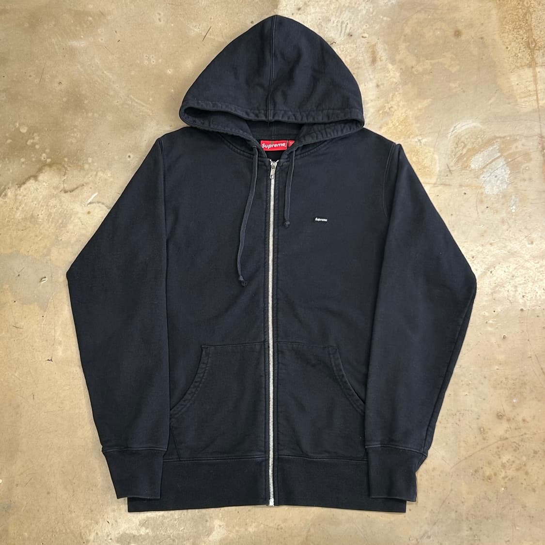 슈프림 블랙 후드집업 상품이미지2