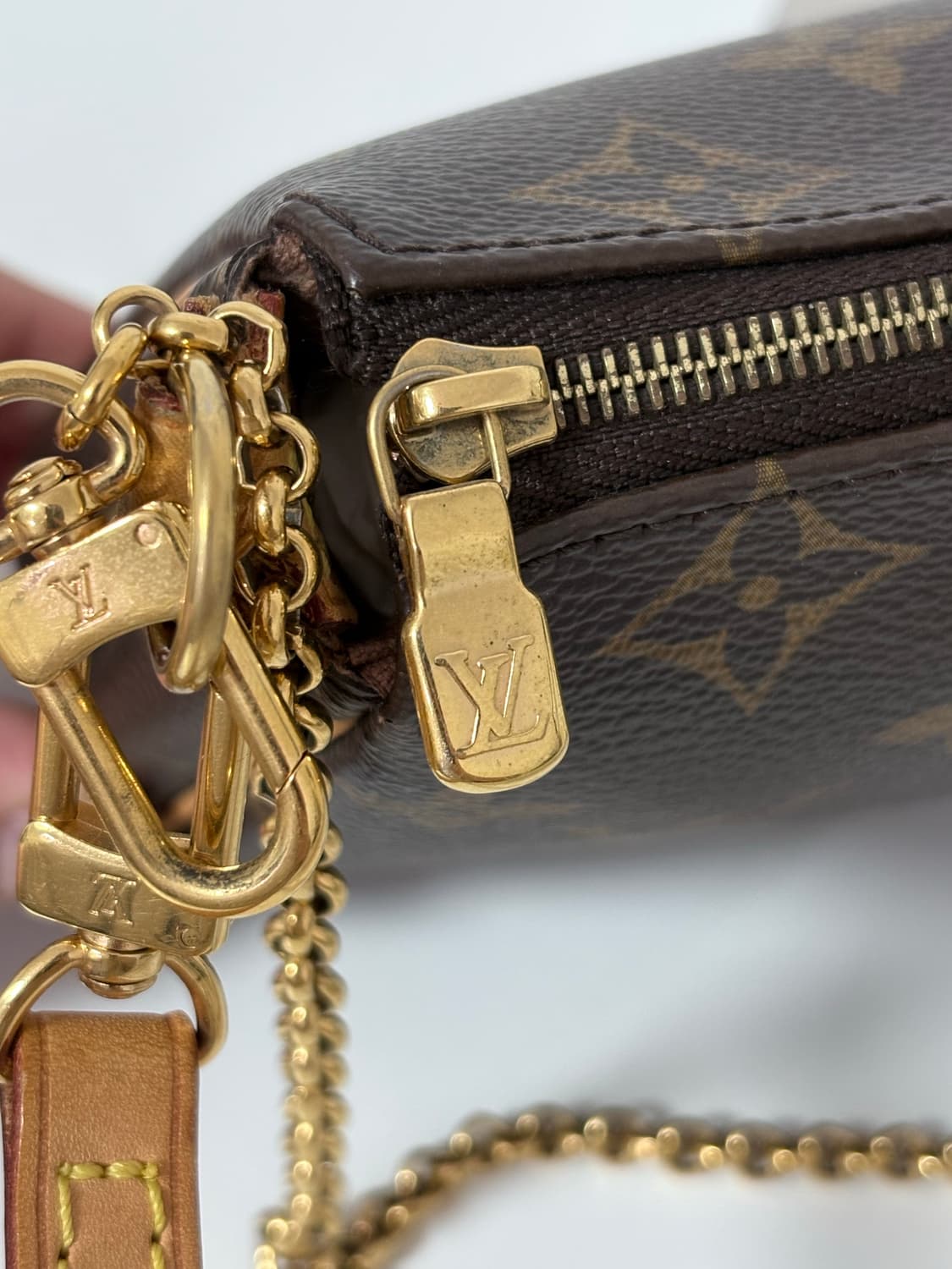 루이비통 에바클러치 크로스백 상품이미지5