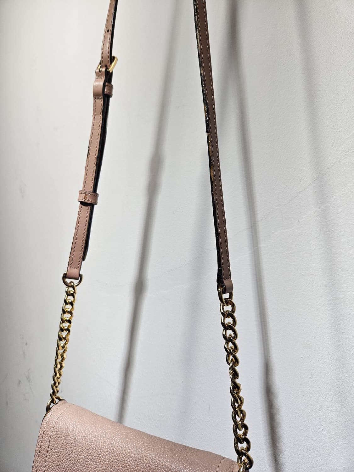 마이클코어스(Michael Korse) 핑크 미니 크로스백  상품이미지3