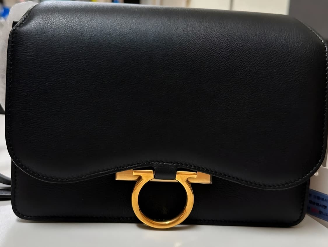 페라가모 간치니  숄더백  상품이미지1