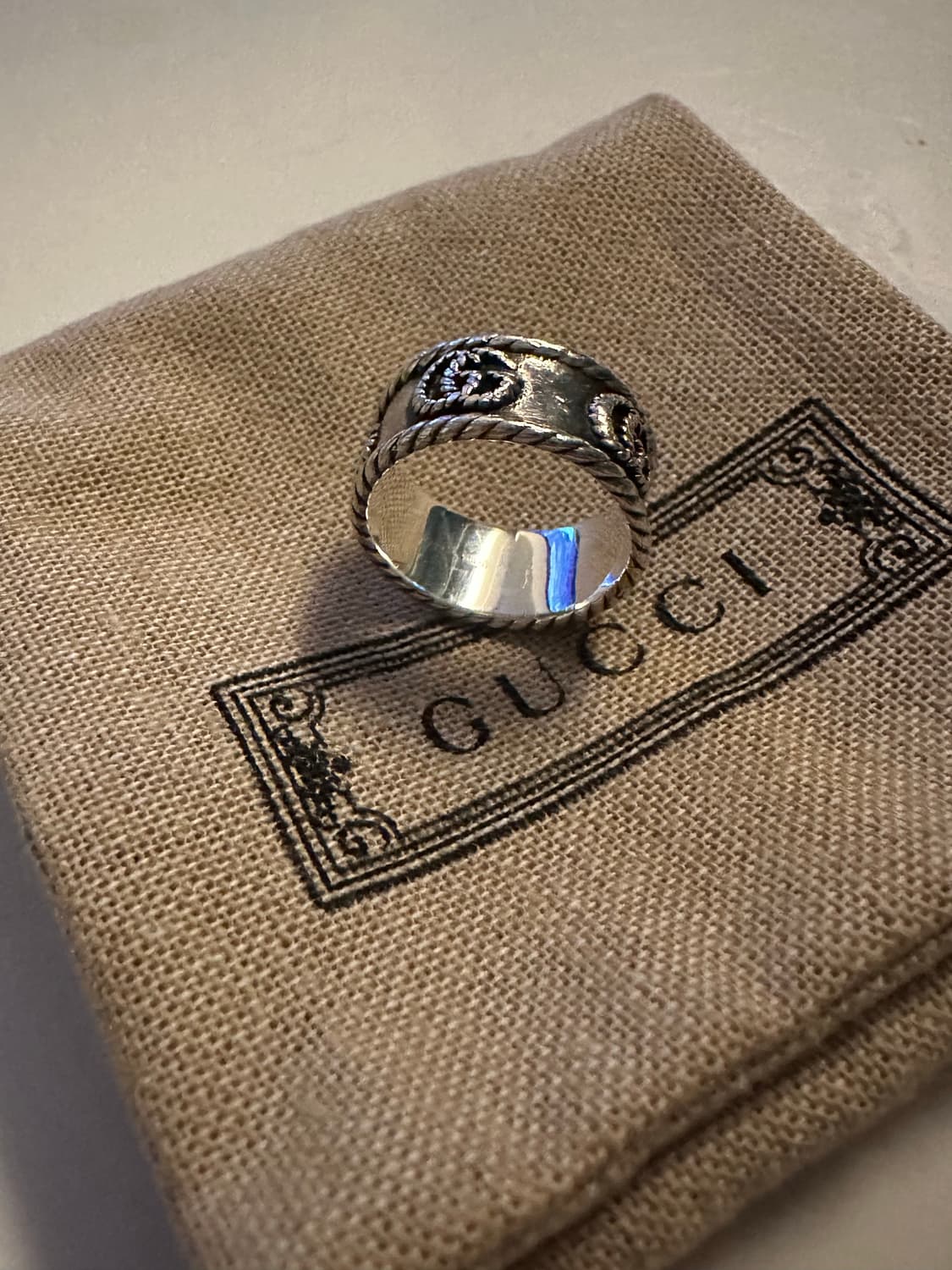 구찌 더블G 에이지드 피니쉬 링 11호 상품이미지2