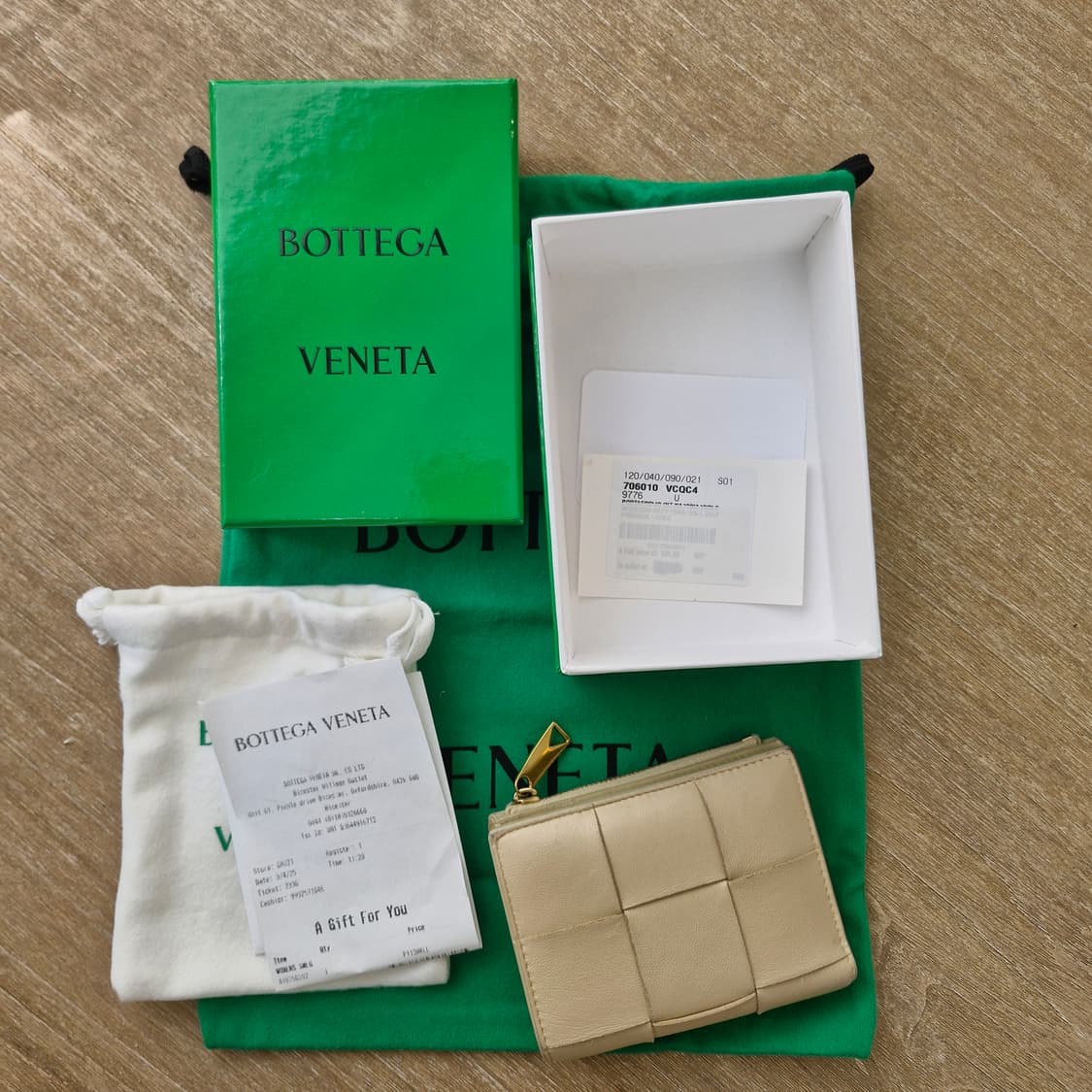 보테가베네타 인트레치오 반지갑 상품이미지1