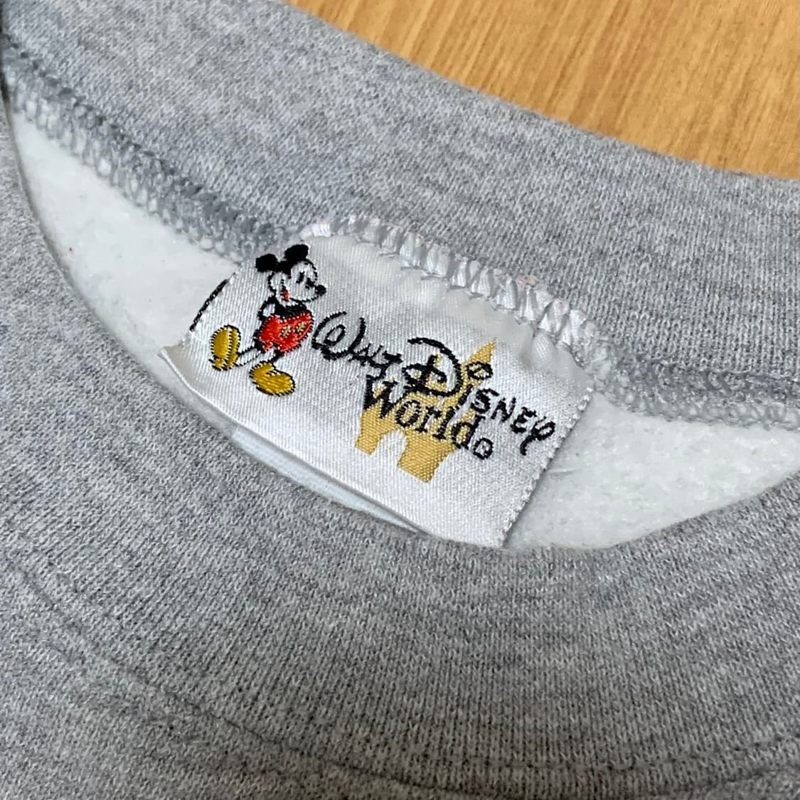 00s disney 2000 sweatshirt 상품이미지4