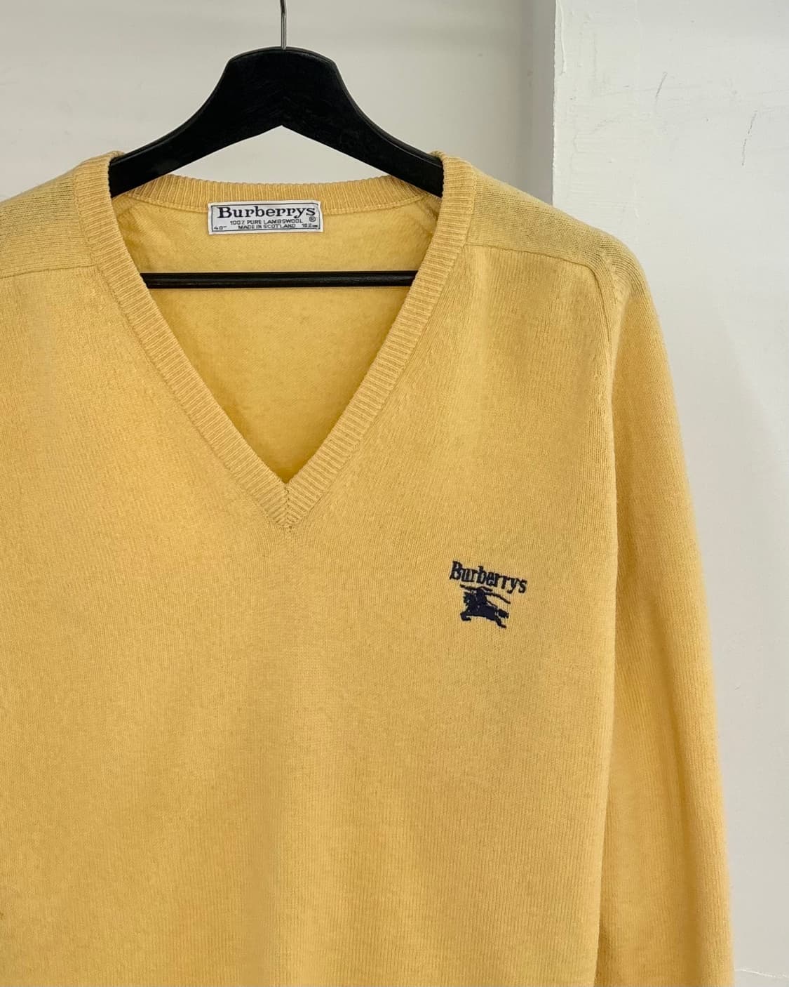 버버리 빈티지 옐로우 브이넥 풀오버 니트 스웨터 상품이미지4