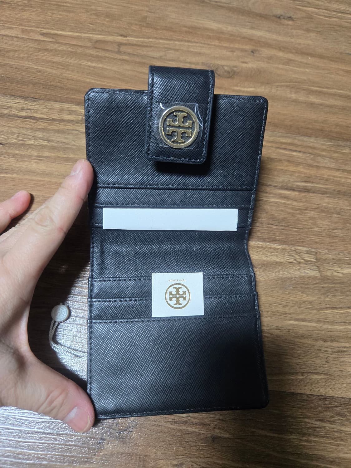 토리버치 블랙 로빈슨 미니월렛 [정품 미사용] 상품이미지3