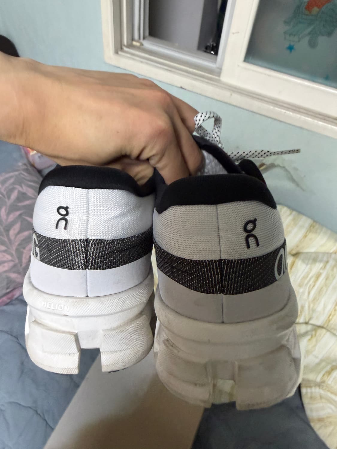 온러닝 클라우드몬스터2 270사이즈 판매(상태좋음) 상품이미지7