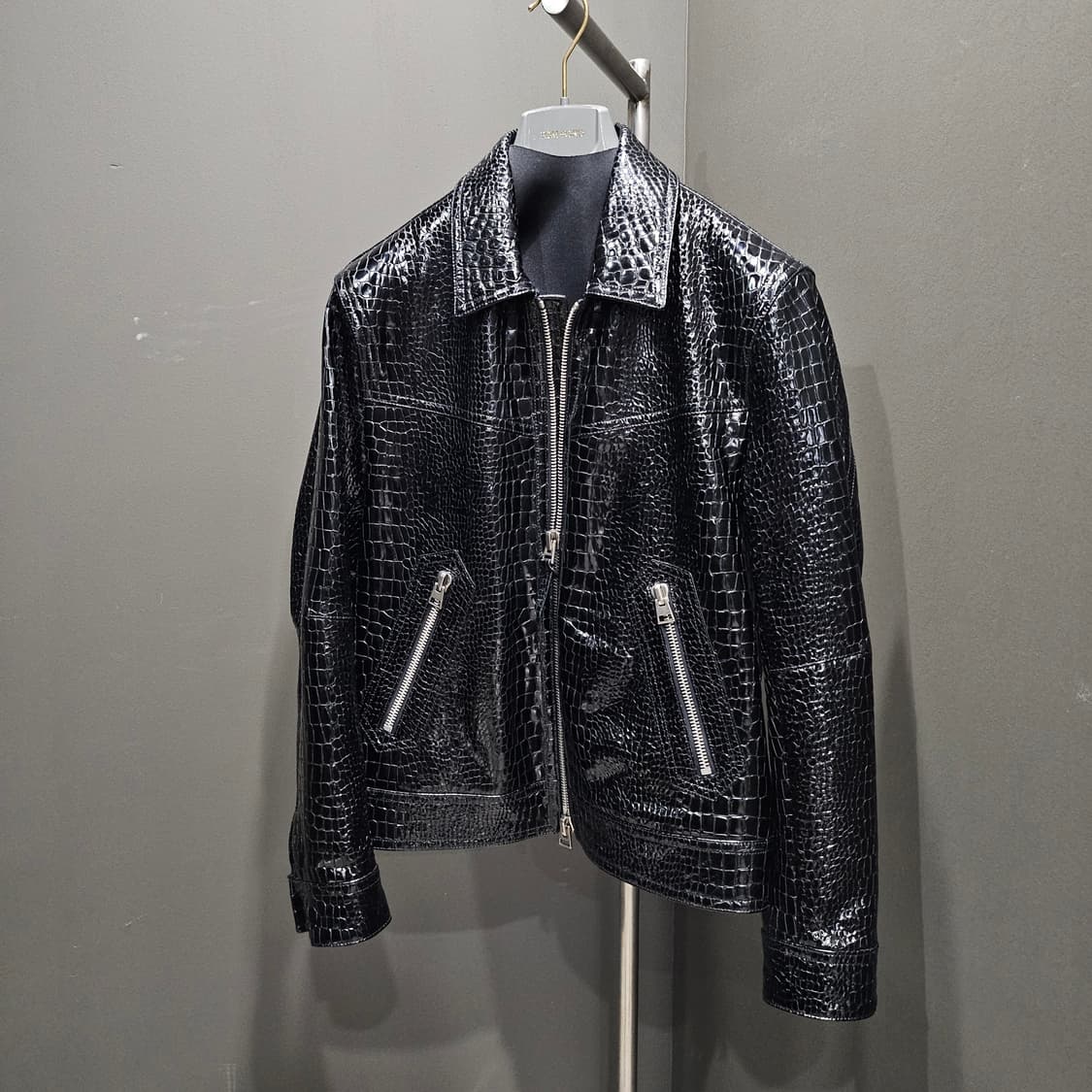 (국내1피스)톰포드 크록이펙트 젠슨 황 가죽 트러커자켓 상품이미지4