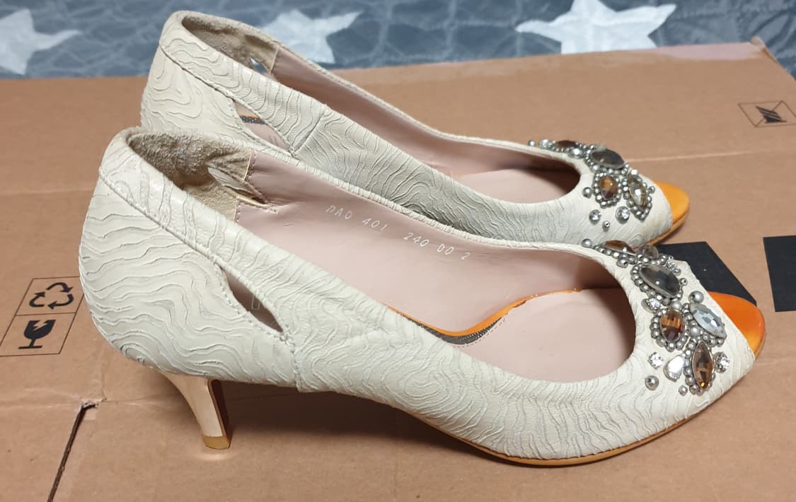 닥스 프라이빗 컬렉션 토파즈큐빅 무아레패턴 하이힐 (240) 굽7cm 상품이미지1