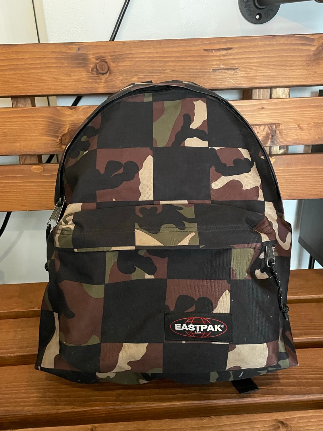 Eastpak 이스트팩 카모 백팩 상품이미지2