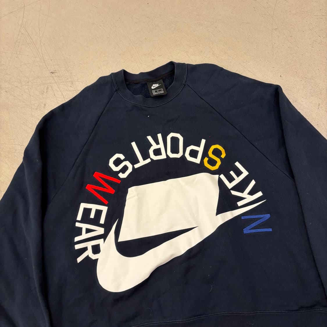나이키 nsw 빅로고 네이비 맨투맨 상품이미지2