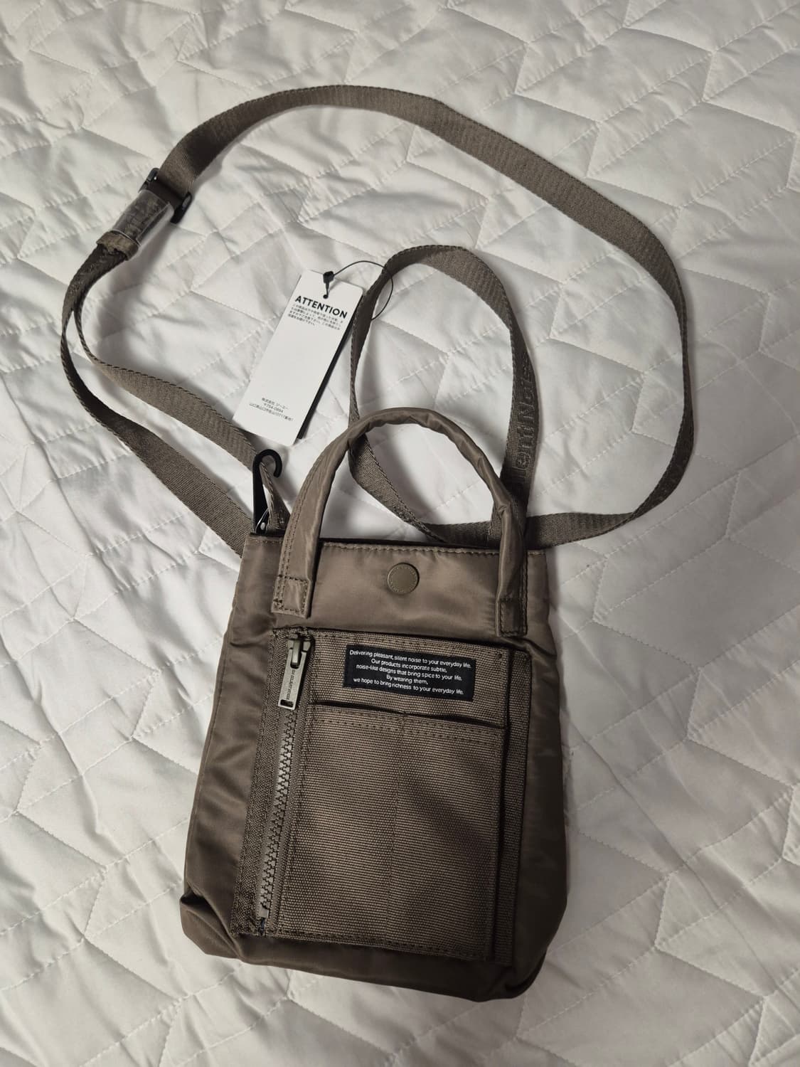 [새상품] GU x 언더커버 숄더백 상품이미지1