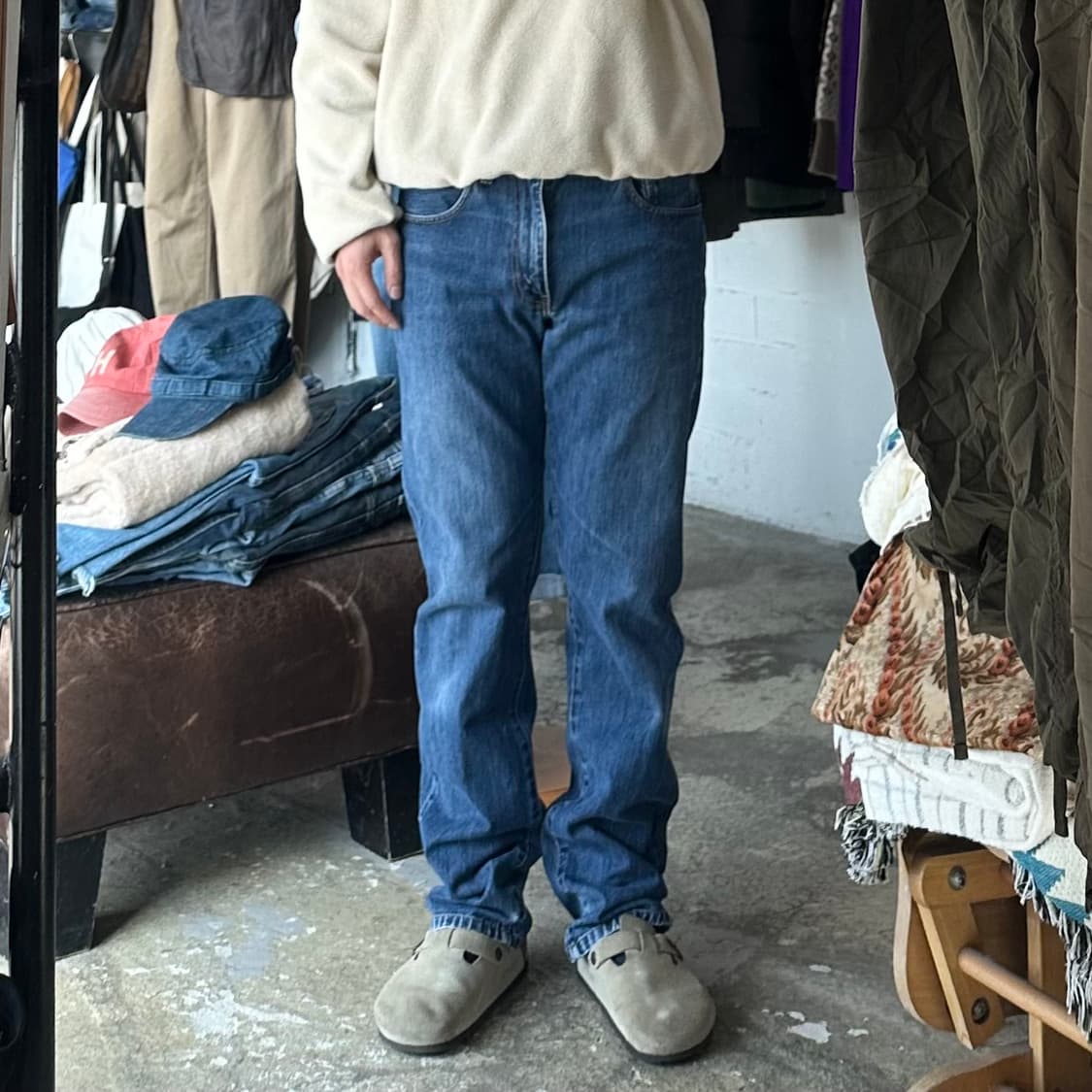 (착용컷) 리바이스 505 (남성용 32.5) 상품이미지3