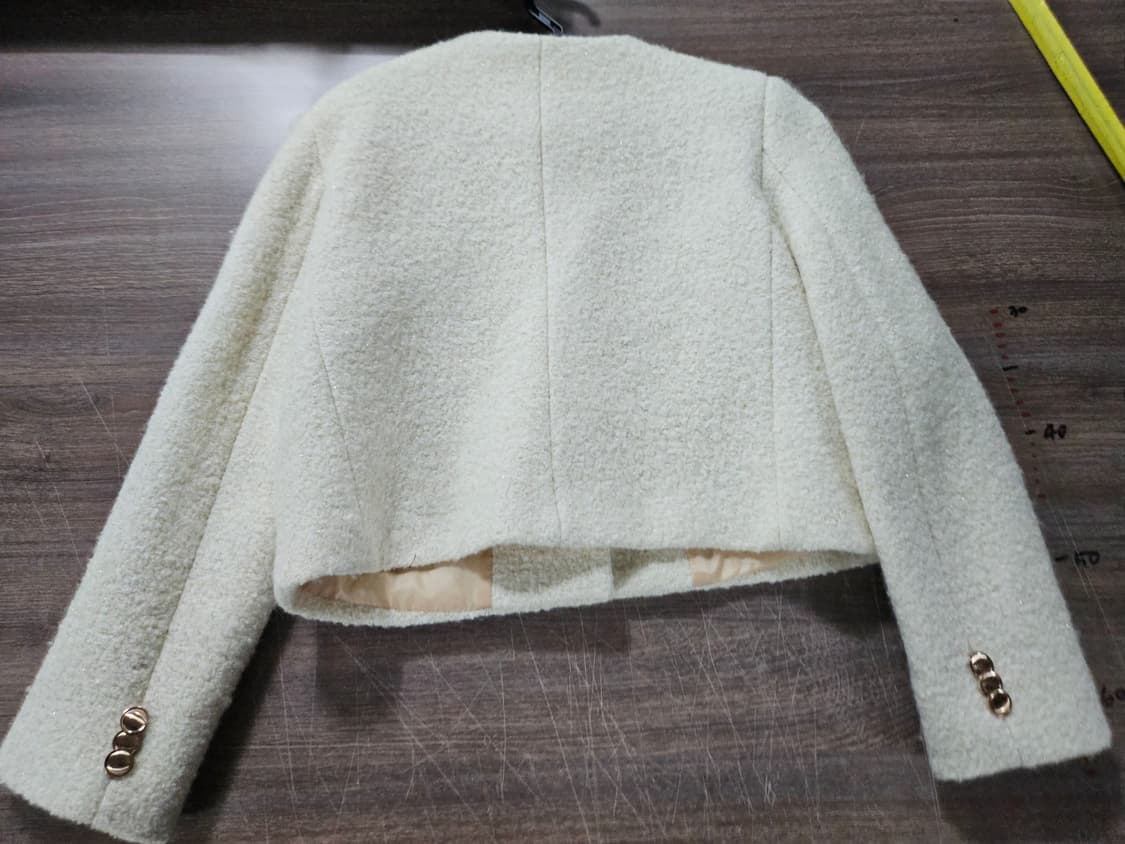 ATTRANCS  아이보리 트위드 크롭 자켓  M 상품이미지2