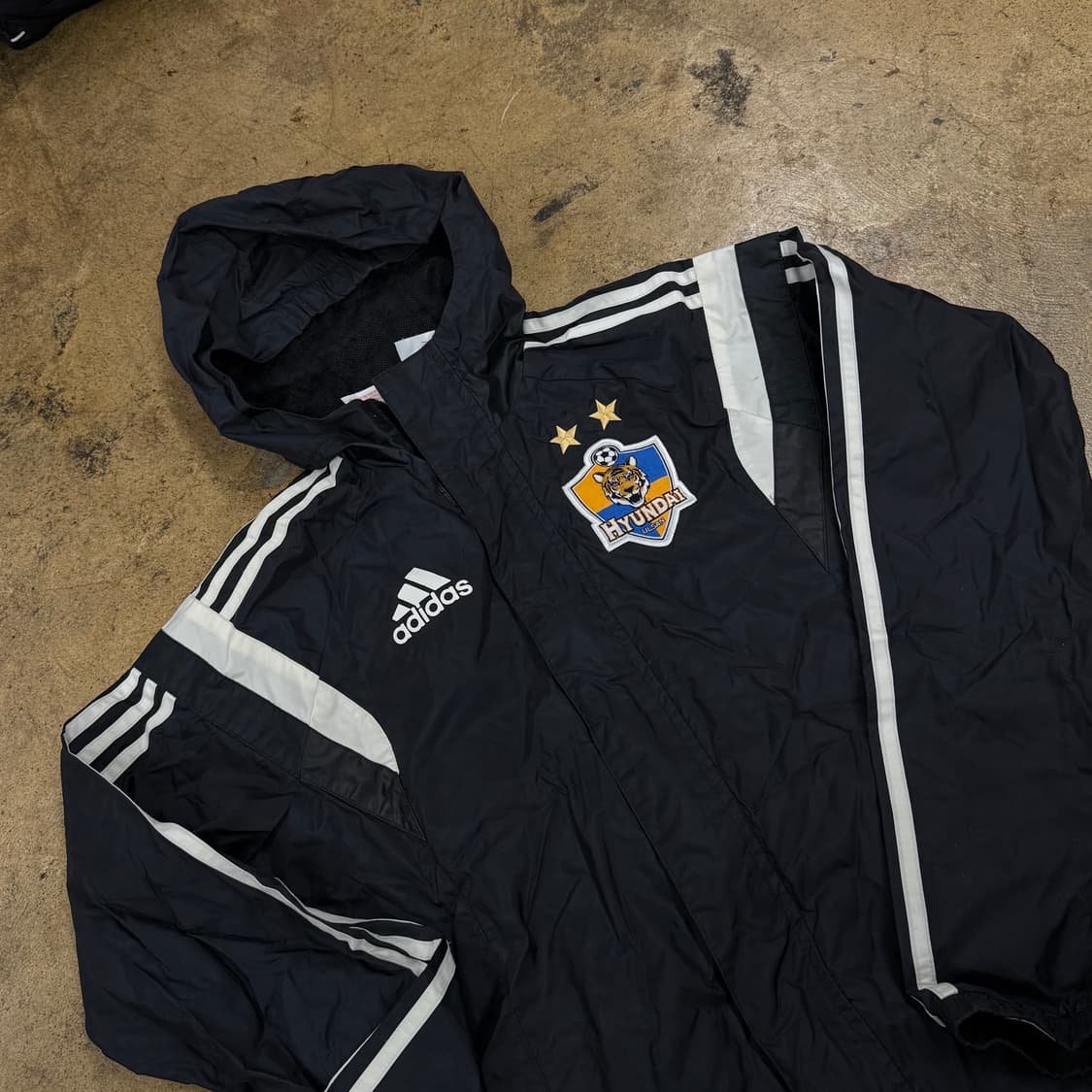 [정품/79] 아디다스 현대 울산 검정색 바람막이 b10 상품이미지1